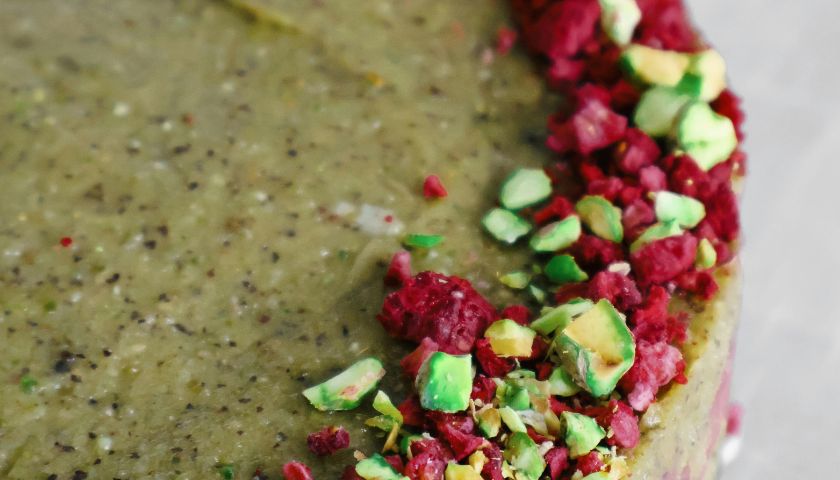 Sirova torta s pistacijama