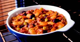 Baked Beans – herzhafte Ofengericht-Alternative mit Azukibohnen & Süßkartoffel