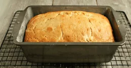 Proteinbrot ohne Mehl aus dem Ofen