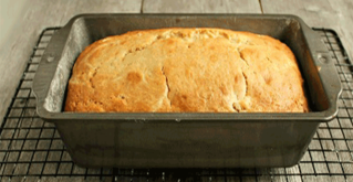 Proteinbrot ohne Mehl aus dem Ofen