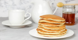 Pfannkuchen am Tisch