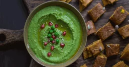 Grüner Aufstrich aus Erbsen und Walnüssen – Lecker & Gesund