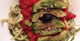 Vegane Zucchini-Pasta