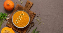 Kürbissuppe mit Leinsamen
