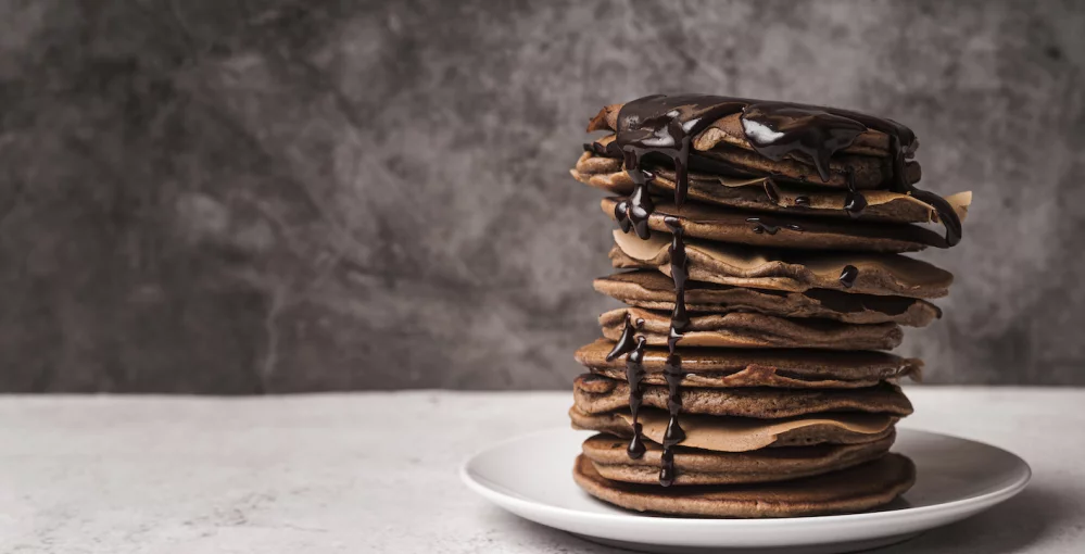 Schokoladen-Pfannkuchen mit 4 Zutaten Pfannkuchen
