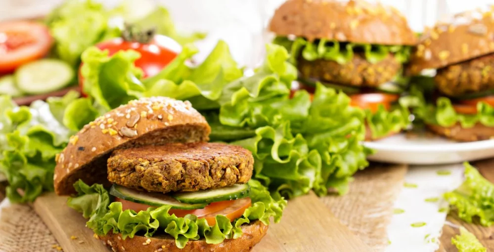 Vegane Burger aus Linsen, Hafer & Chia