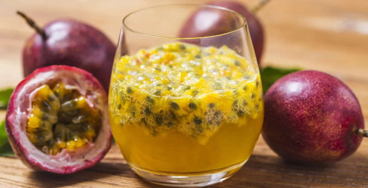 Maracuja Saft im Glas