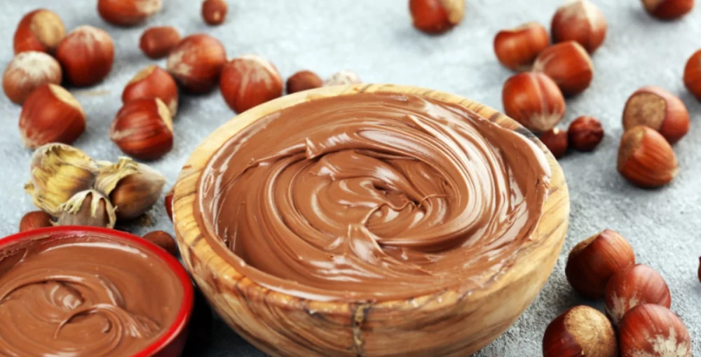 Rohvegane Nutella in einer Schüssel