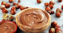 Rohvegane Nutella in einer Schüssel