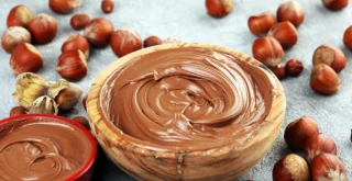 Rohvegane Nutella in einer Schüssel