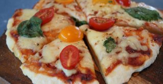 Hausgemachte Joghurt Pizza