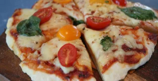 Hausgemachte Joghurt Pizza