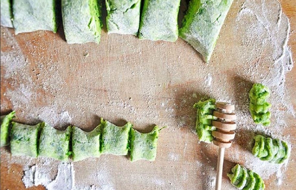 Zubereitung von Gnocchi in der Grünen Farbe