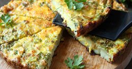 Leichte Zucchini-Pita mit fettarmem Käse