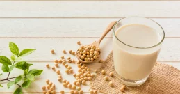Sojadrink im Fokus – Inhaltsstoffe, Verwendung & mehr