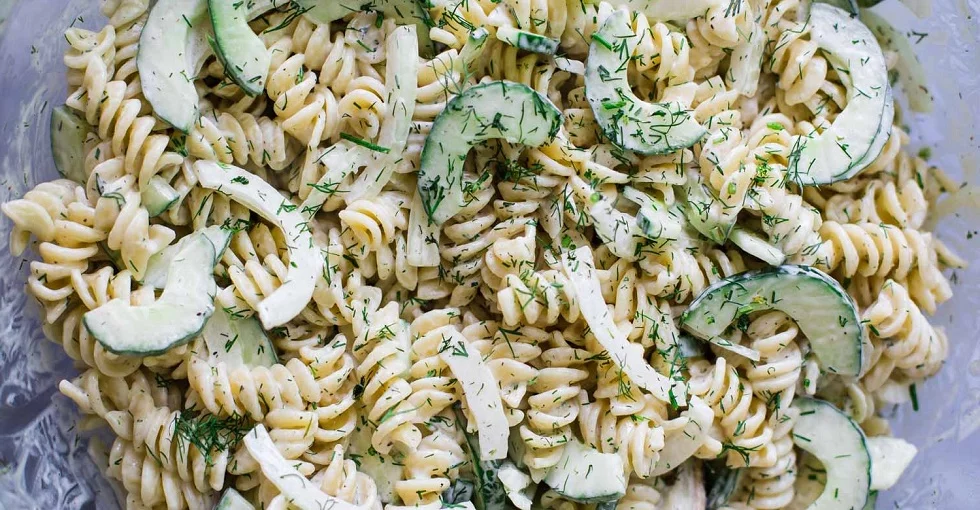 Nudelsalat mit Gurken