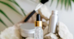 So wirkt Hyaluronsäure – für straffe Haut, gesunde Gelenke und starke Knochen