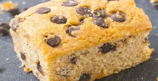 Bananenkuchen mit Kakao Nibs