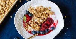 Granola mit Früchten