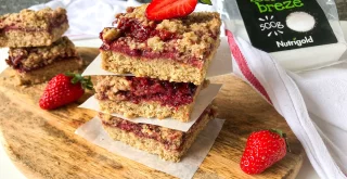 Schnitten mit Erdbeeren