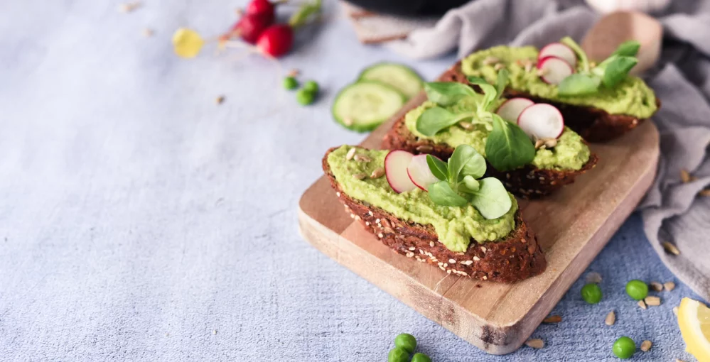 Aufstrich aus grünen Erbsen