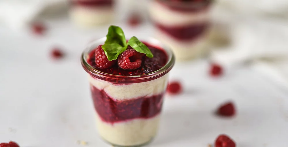 Grießbrei mit Himbeeren – das Lieblingsfrühstück für den Frühling!