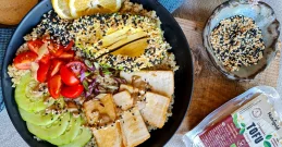 Tofu und Quinoa in Harmonie