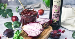 Hausgemachtes Rote Zwiebel-Pflaumen-Chutney