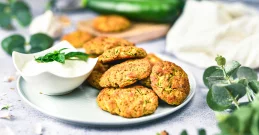 Zucchini-Kichererbsen-Bratlinge aus dem Ofen – Familienrezept