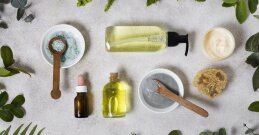 Seborrhoe (seborrhoische Dermatitis) – Ursachen, Symptome und natürliche Behandlungsmöglichkeiten