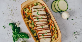 Glasierter Tofu mit Gemüse – ein buntes veganes Mittagessen!