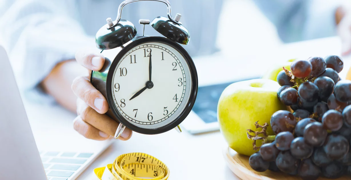 Fasten und Körperfunktionen. Uhr