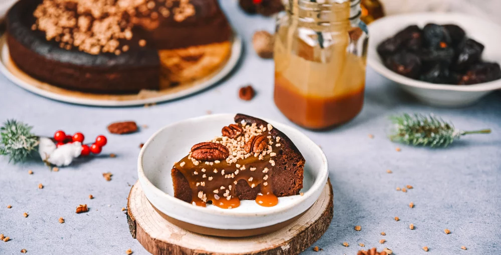 Saftiger Kuchen mit Datteln und Äpfeln – natürliche Süße & feines Aroma!