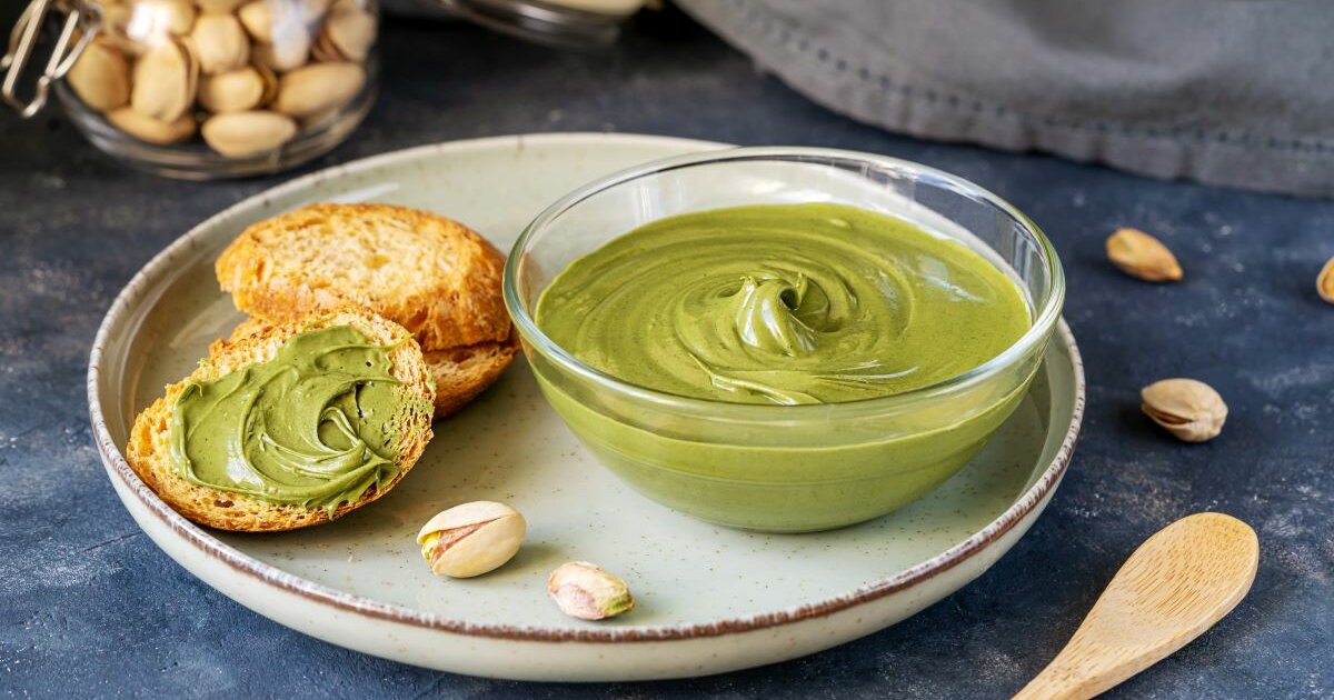 Pistazienbutter in einer Schüssel