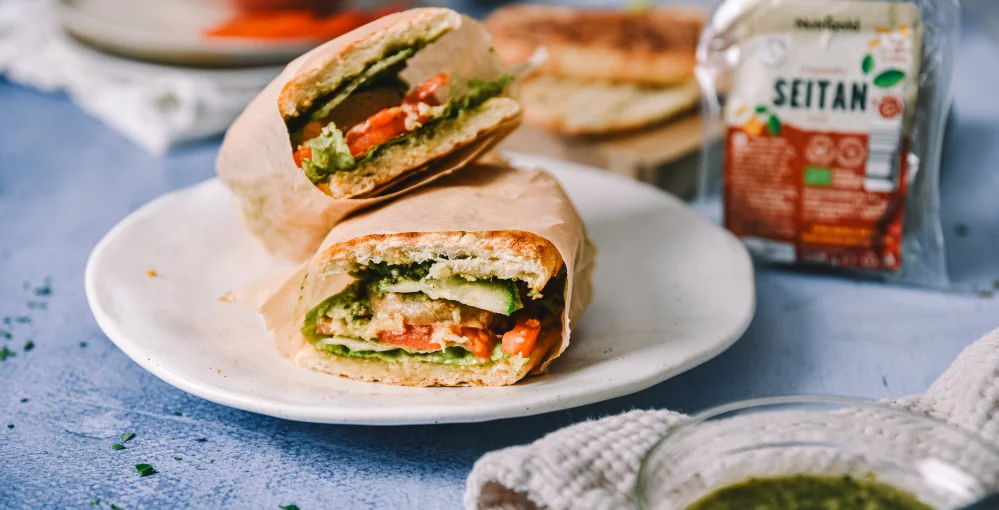 Caprese-Sandwich mit Seitan