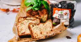 Brot mit getrockneten Tomaten