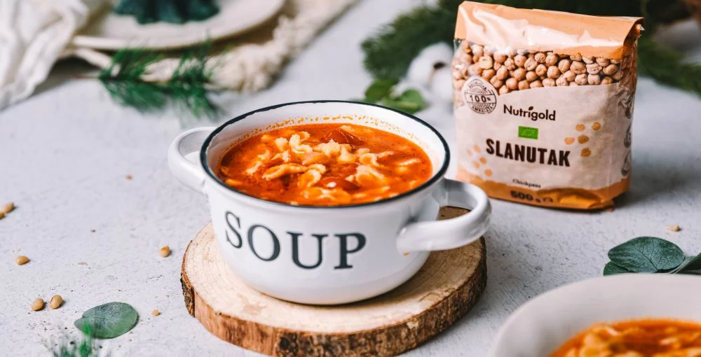 Kichererbsen-Nudelsuppe