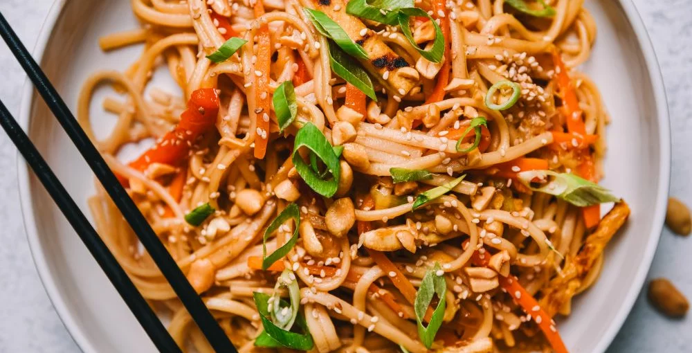 Süß-saure Nudeln – der asiatische Klassiker voller Aromen