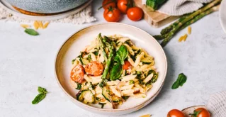 Frisches Gemüse, cremige Pasta & ganz viel Geschmack – Pasta Primavera! Pasta Primavera