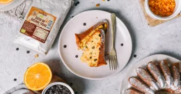 Gugelhupf mit Hüttenkäse, Orange und Schokolade – einfach gebacken!