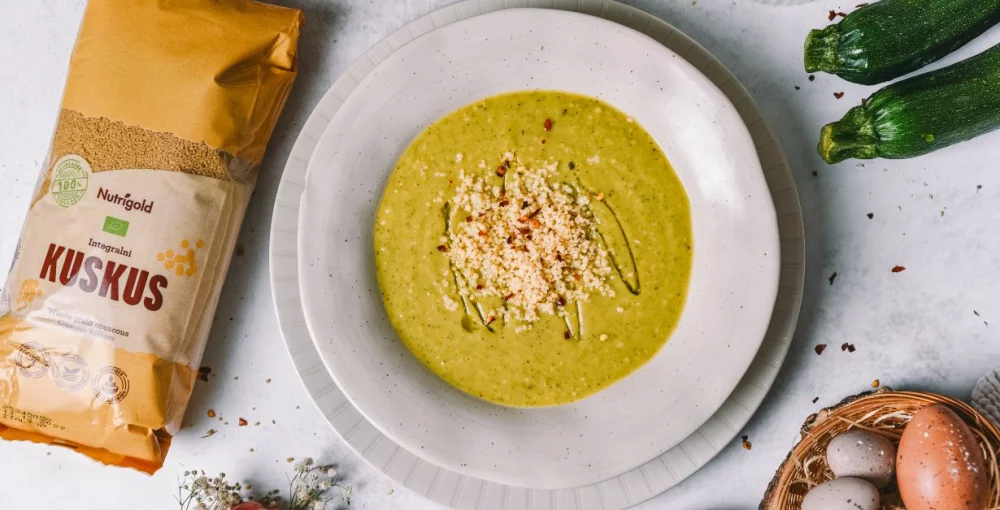 Zucchinisuppe mit Couscous