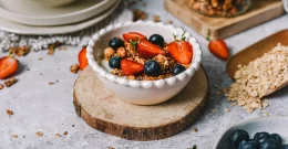 Granola ohne Zucker und Öl: pure Knusperfreude!