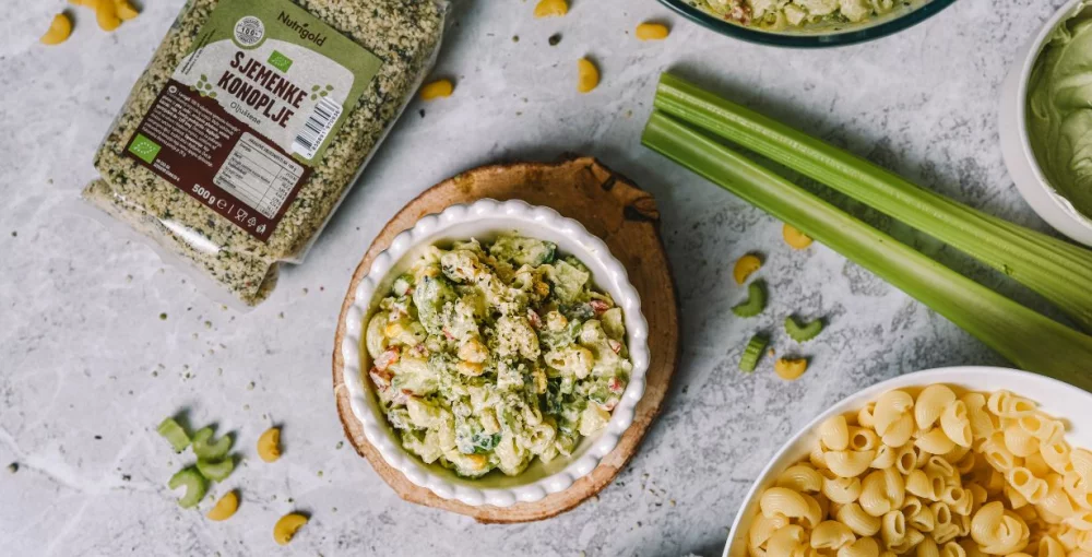 Cremige Avocado-Hüttenkäse-Sauce