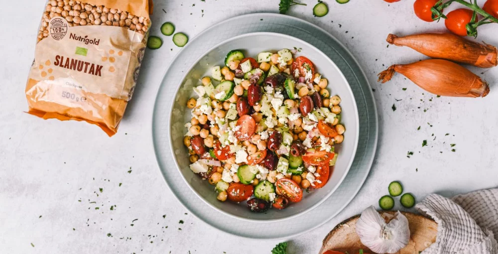 Griechischer Salat mit Kichererbsen!