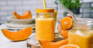 Mango, Honigmelone und Maca Smoothie