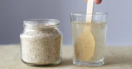 Natürliche Darmreinigung mit Flohsamenschalen und Joghurt