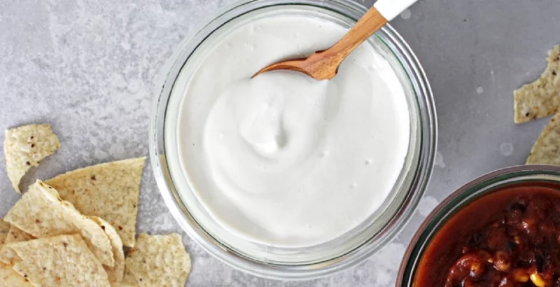 Sahne in einer Glasschüssel